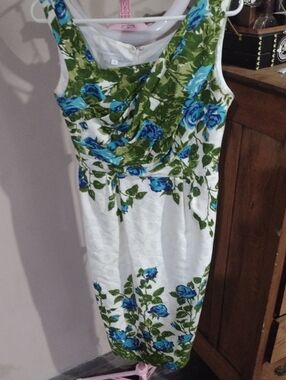 London Times White Midi Dress with Blue Rose Print